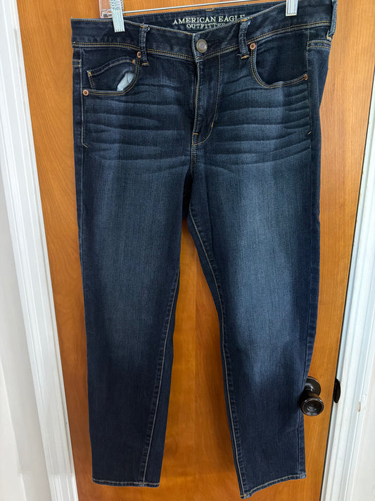 Seller 120, VGUC Women’s American eagle super skinny jeans size 14reg