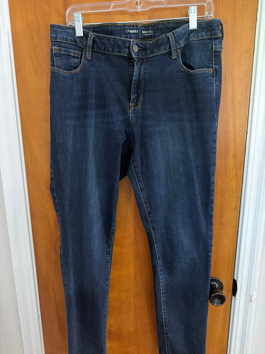 Seller 120, VGUC Women’s Old Navy mid rise rockstar size 14 reg