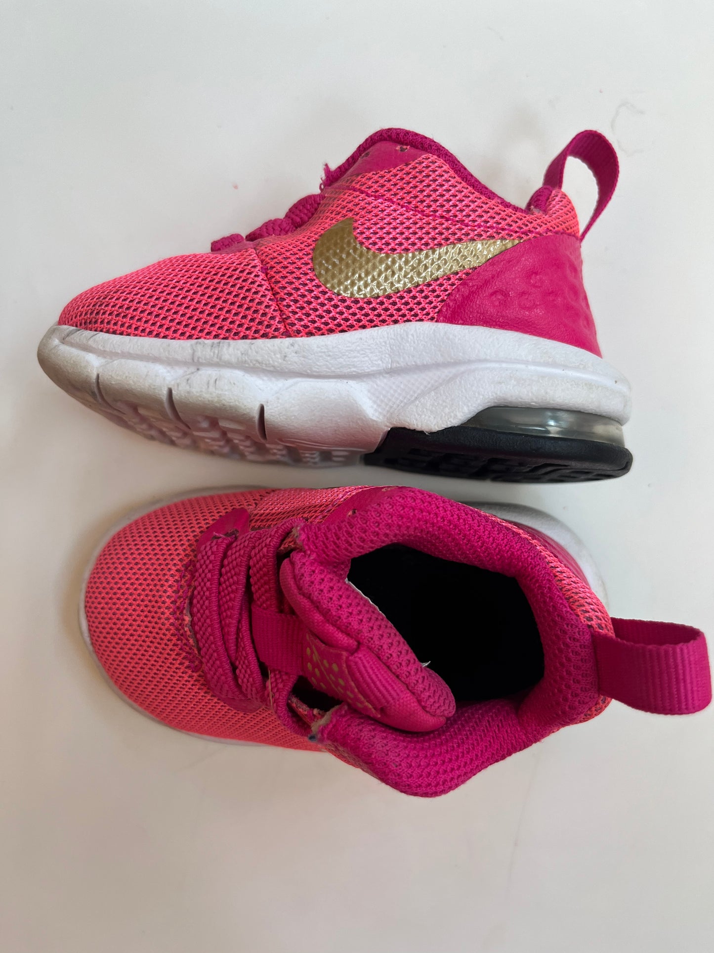 Seller #20 Nike tennis shoes 2c