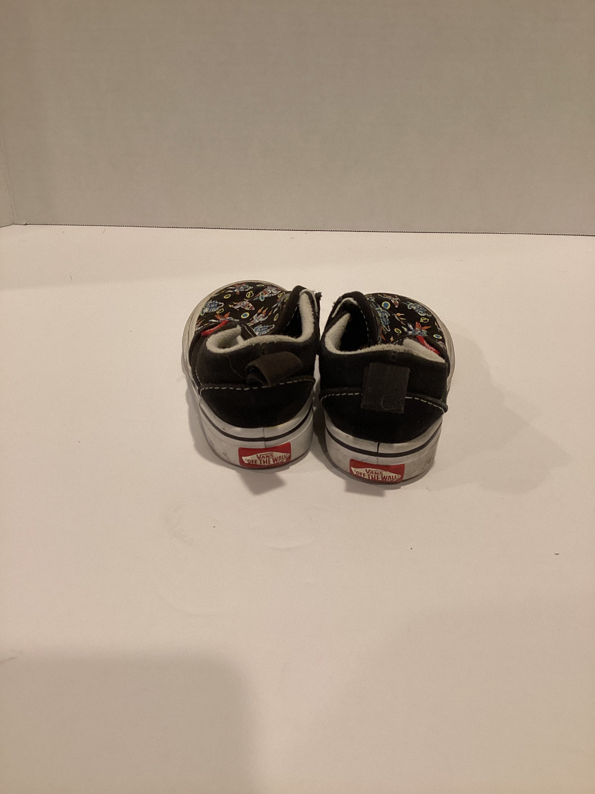 #70  *REDUCED* Vans size 5 Astronaut Print