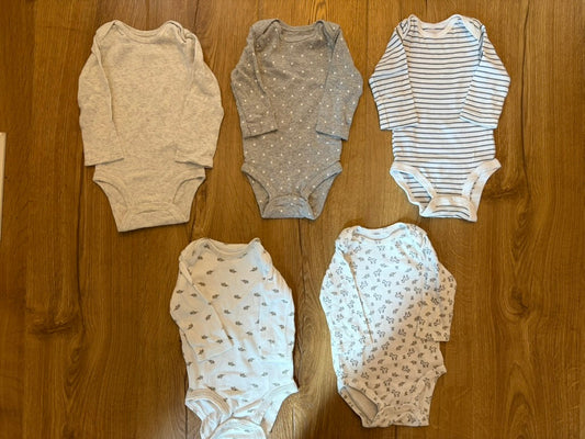 #6 - Carters Simple Joys Long Sleeved Onesies/Bodysuits - Set of 5, Grey and White - Gender Neutral - 0-3 months