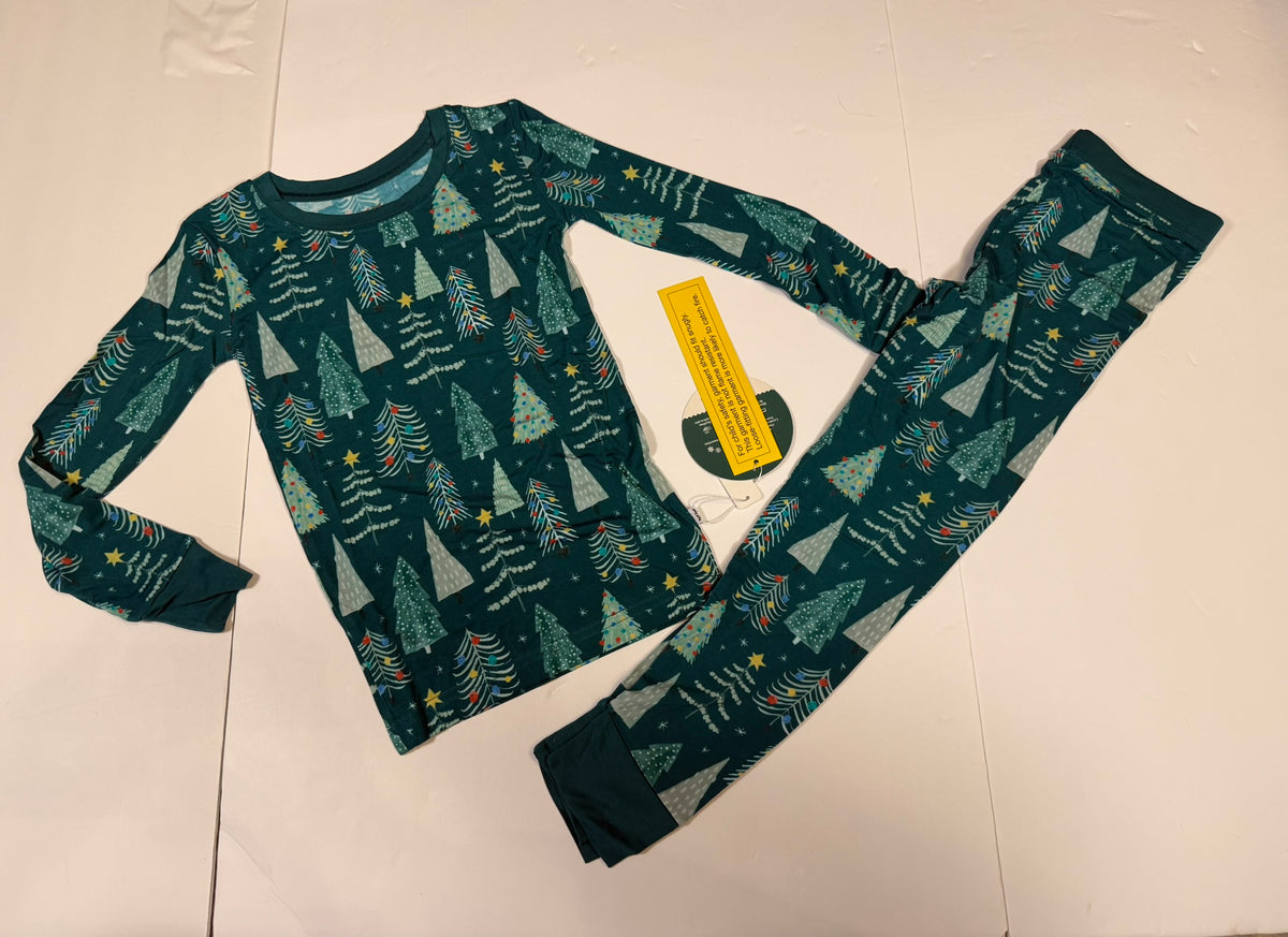 #141 Litte Sleepies NWT Unisex 5/6 Holiday Christmas Trees