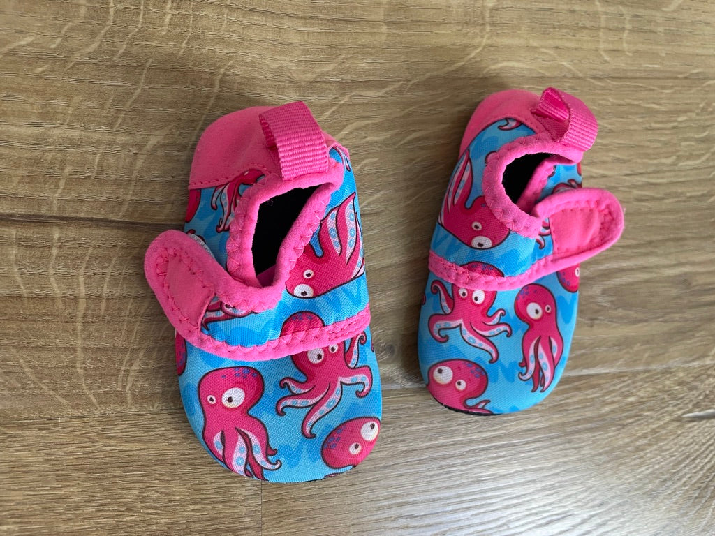 #6 - Girls Water Shoes, Size 17/18 (3-9 months), Pink/Blue with Octopus