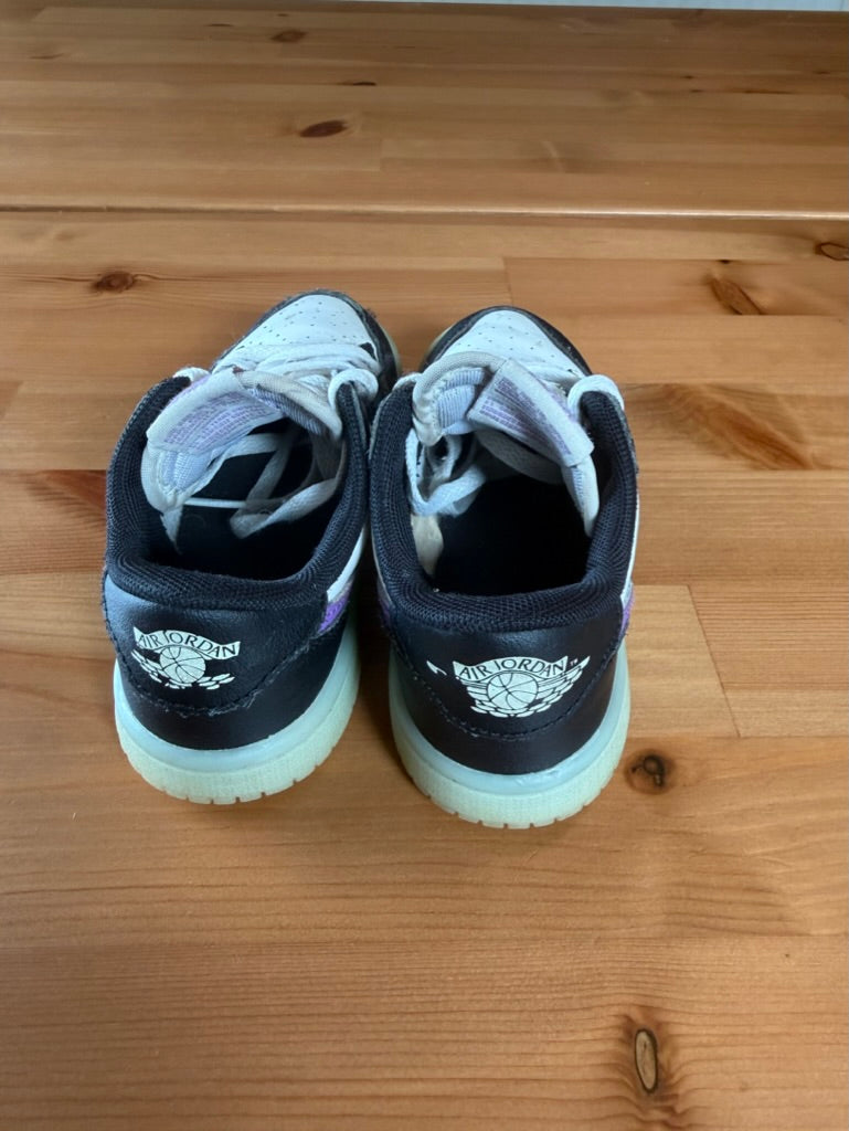 Seller #94 Toddler Boys 10C Nike Air Jordans Glow in the Dark
