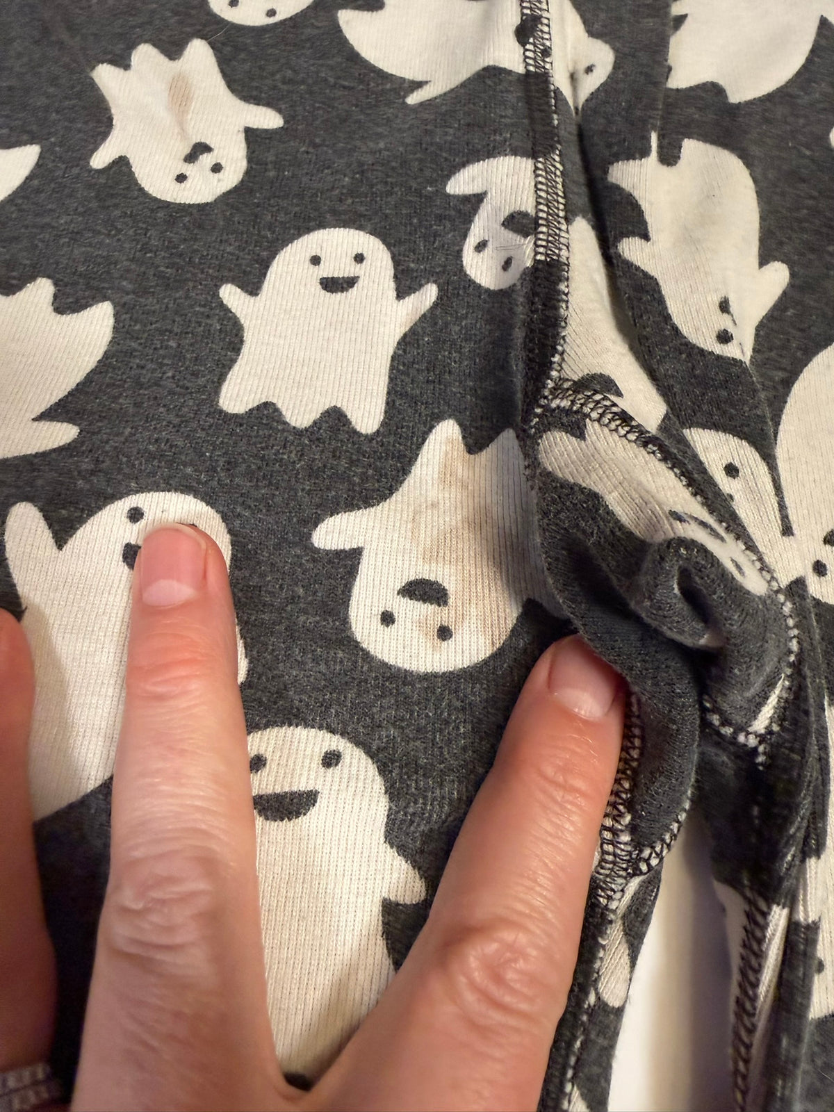 #141 Unisex Size 6-7 (120) Hanna Andersson Ghost Long Sleeve Pajamas
