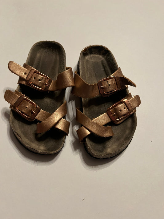 Girls Shoe 7 Metallic Leather Sandal