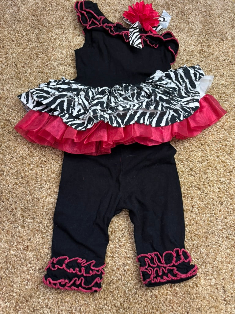 #86A 3-6 mo girls costume