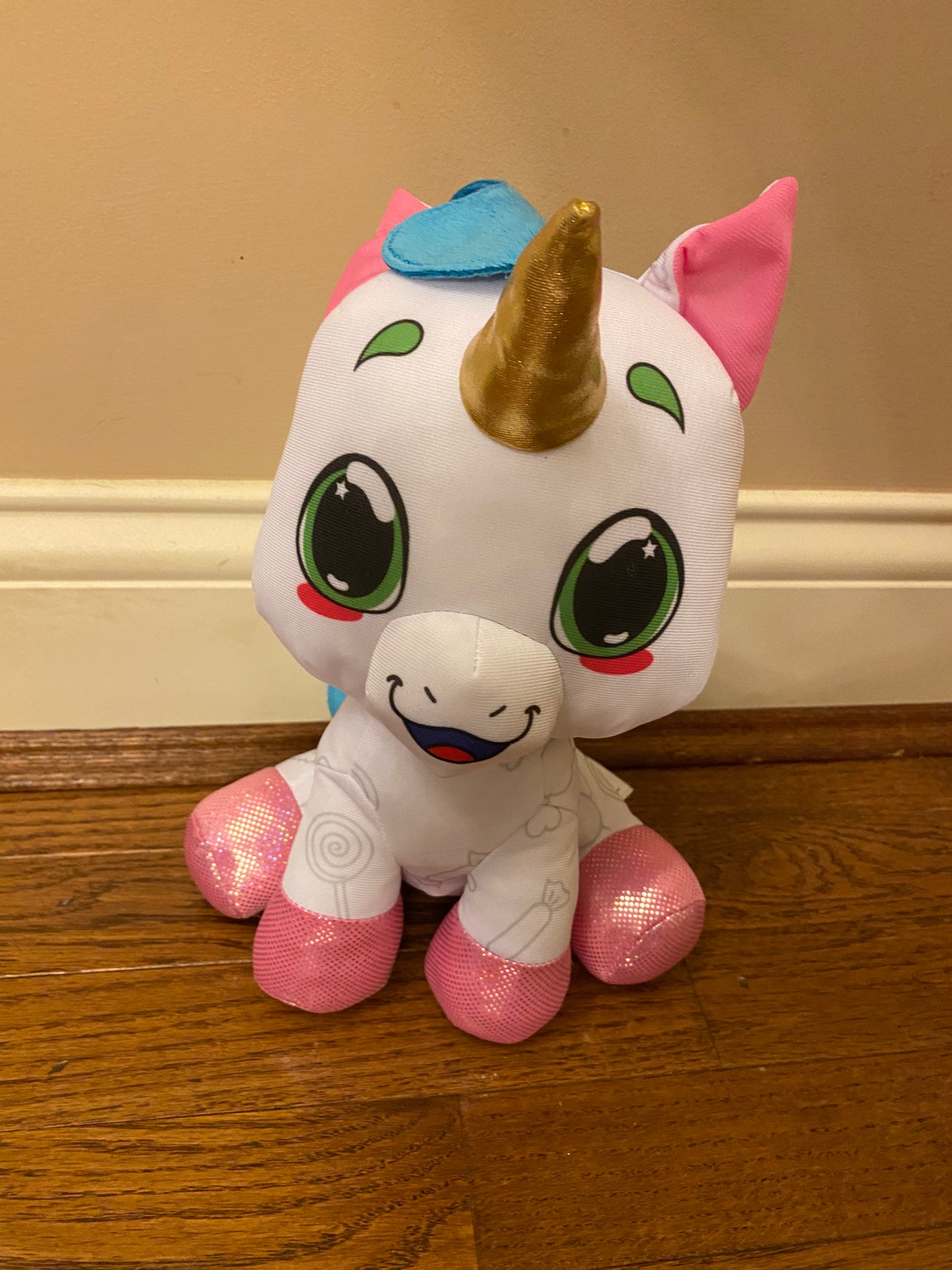 77A Crayola Deluxe Color' N Plush Unicorn