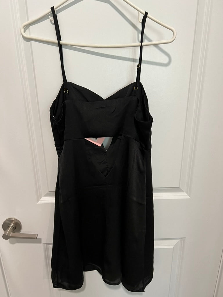 Seller #76 - Showpo Kenzin Dress NWT - Black - US 6 AU/UK 10 EU 38