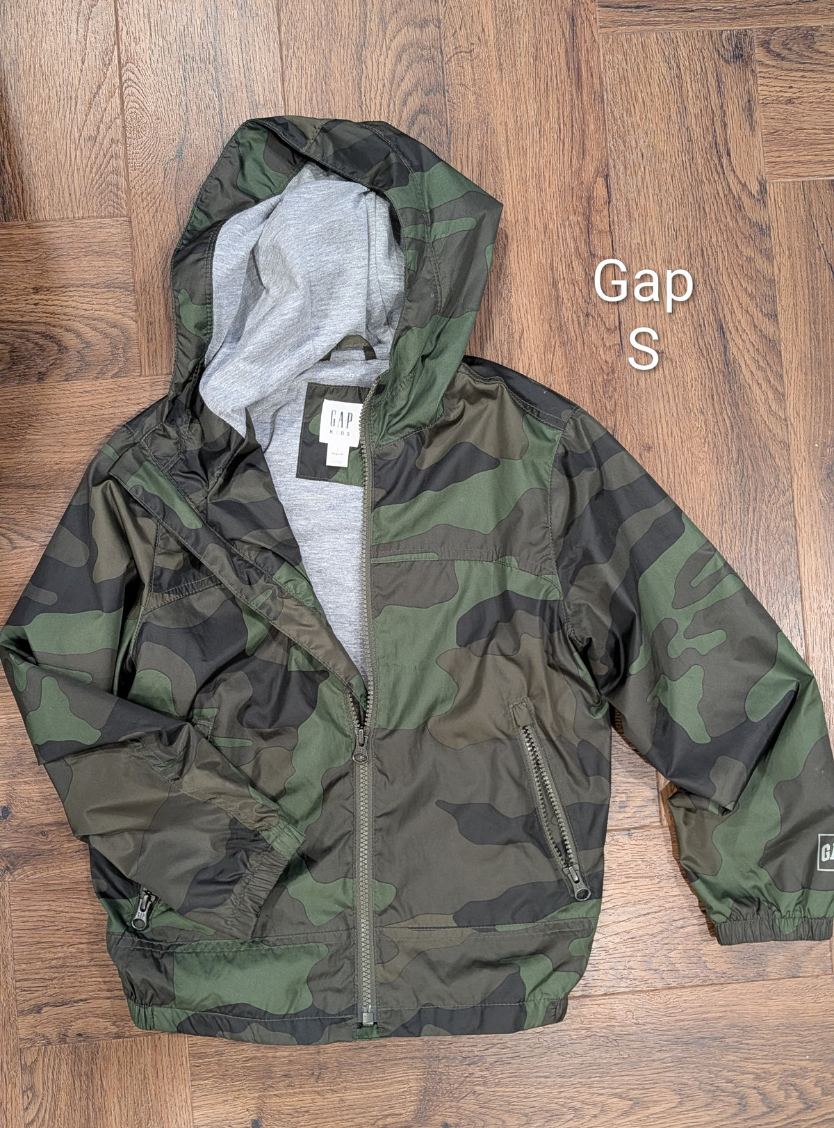 #3 Gap Camouflage, Jersey lined windbreaker, size S