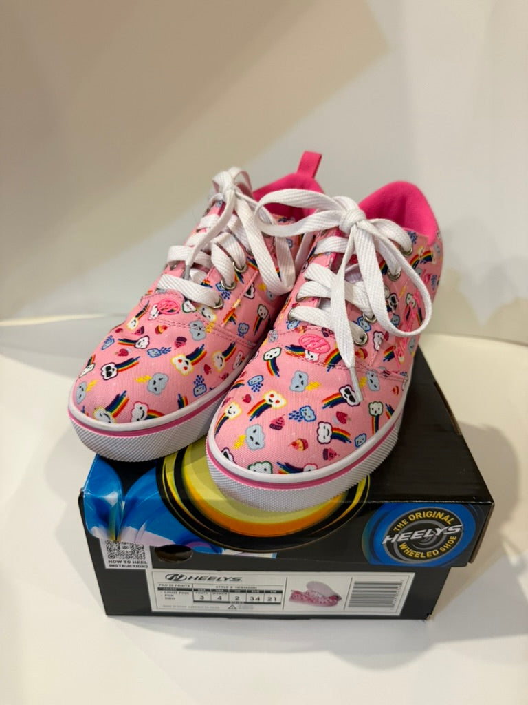 Seller # 142 "Heely's" Girls size 3 tennis shoes