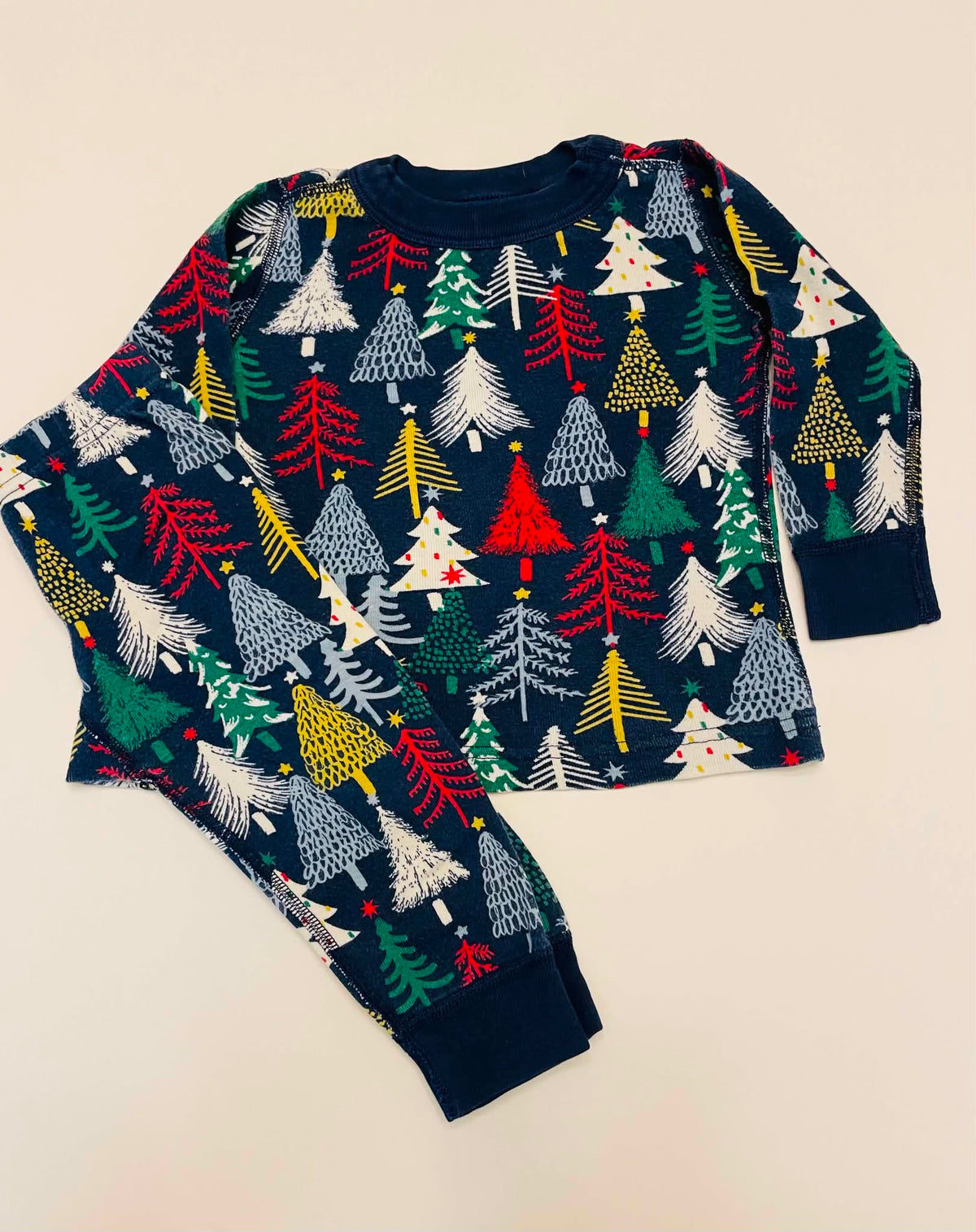#54 - Girls/Boys 2T Hanna Andersson Christmas Tree Pajamas