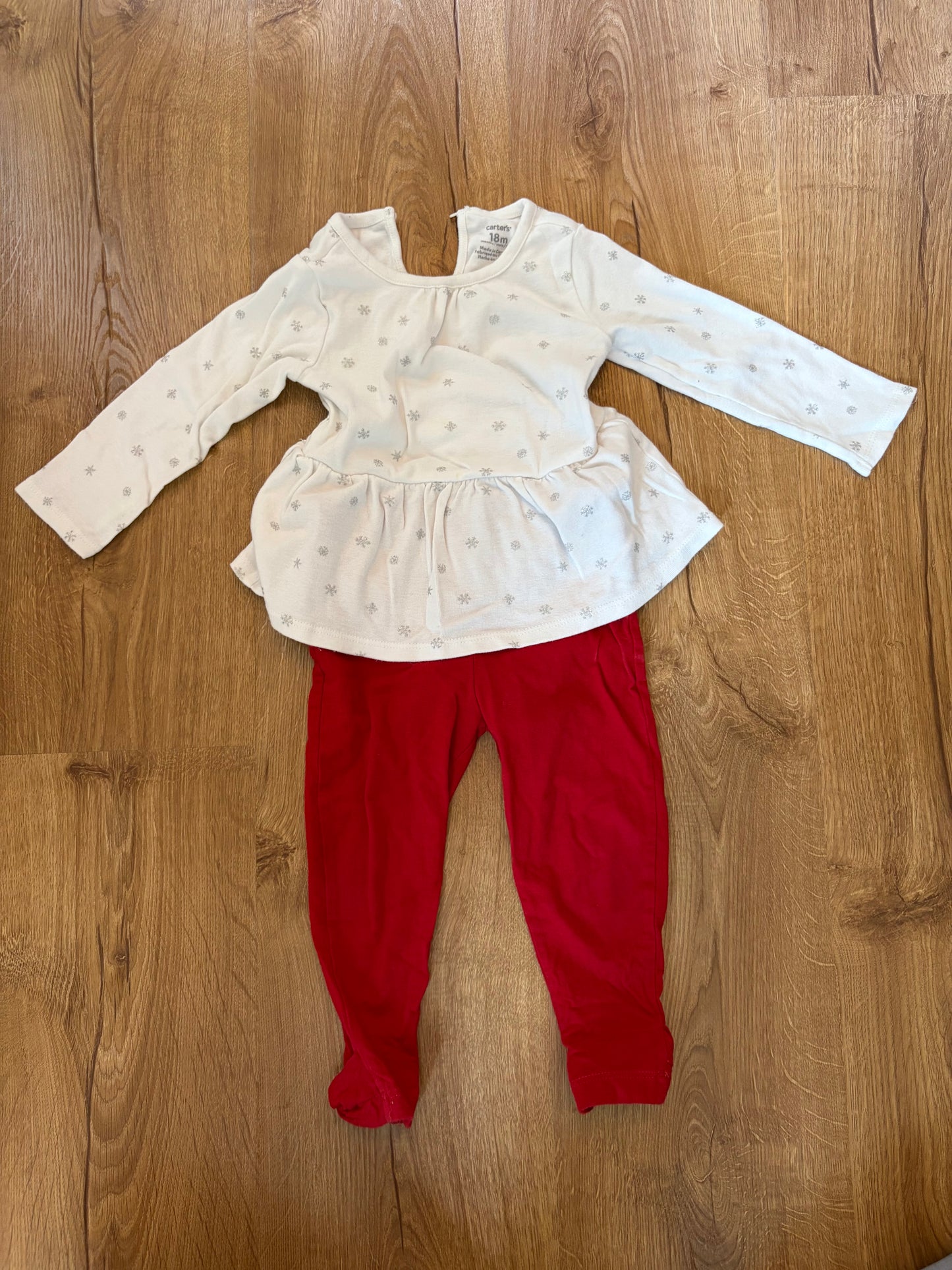 #6 - Carters Girls Snowflake Outfit - 18 months