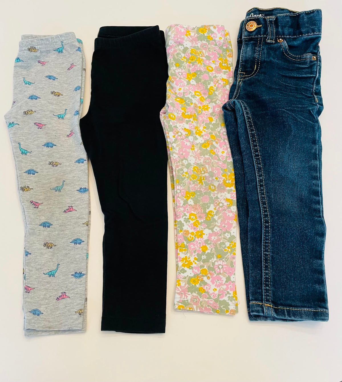 #54 - Girls 2T Pants Bundle (4)