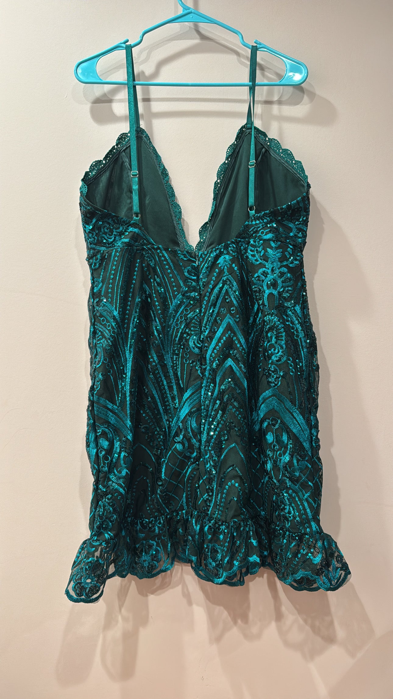 #44 prettylittlething NWT green lace dress size 12