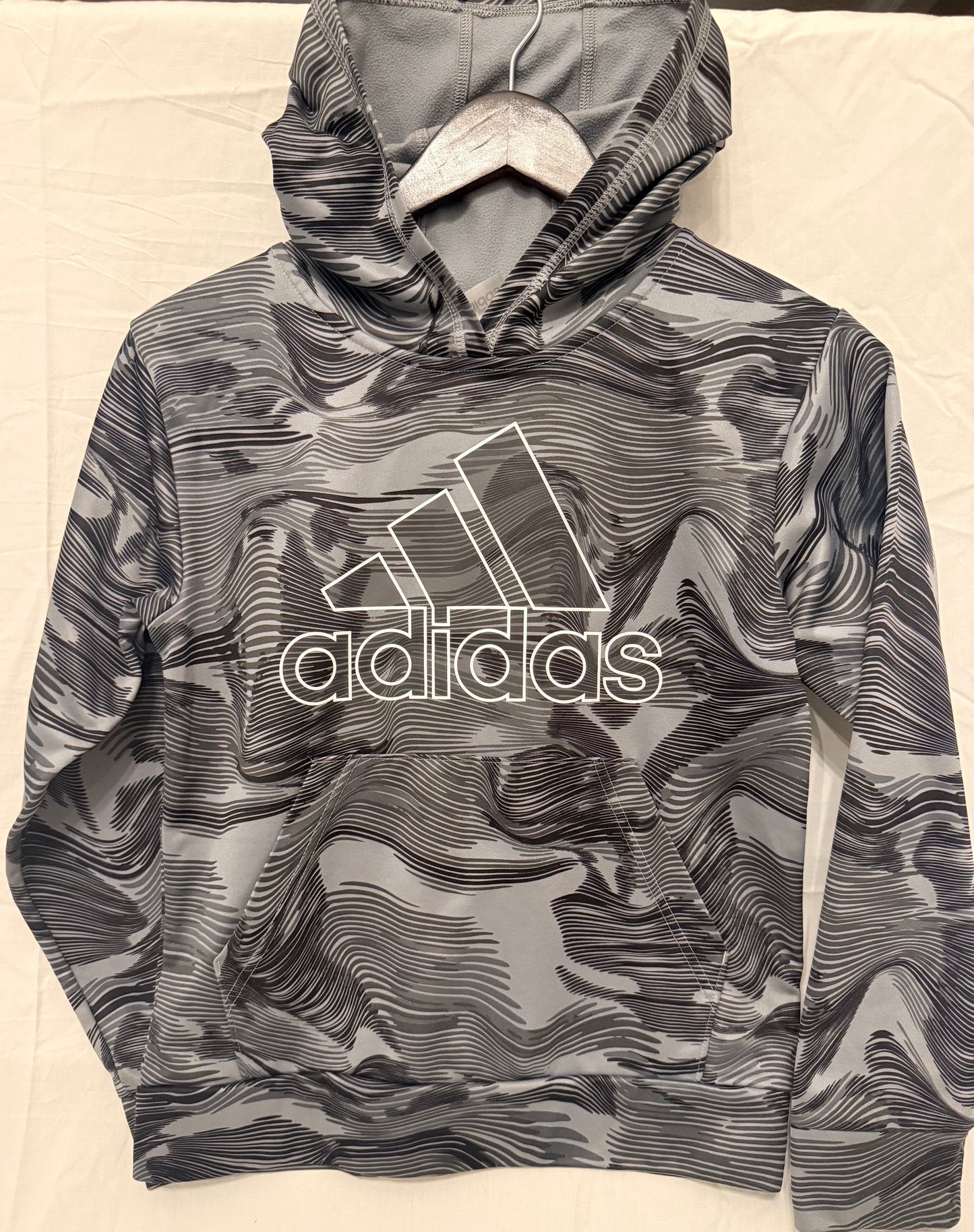 #143 Adidas gray/black swirl hooded sweatshirt boys size medium (M)