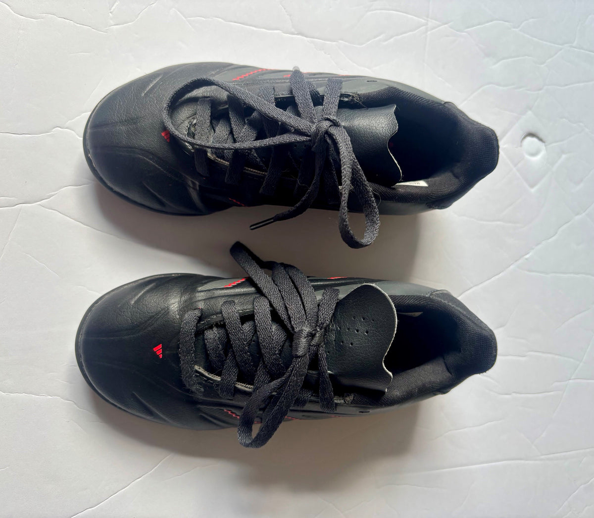 #154 Adidas Indoor Soccer Cleats Boys Size 10 EUC