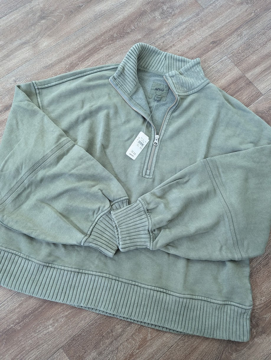 #144 - Women's Aerie Sweatshirt NWT Size L