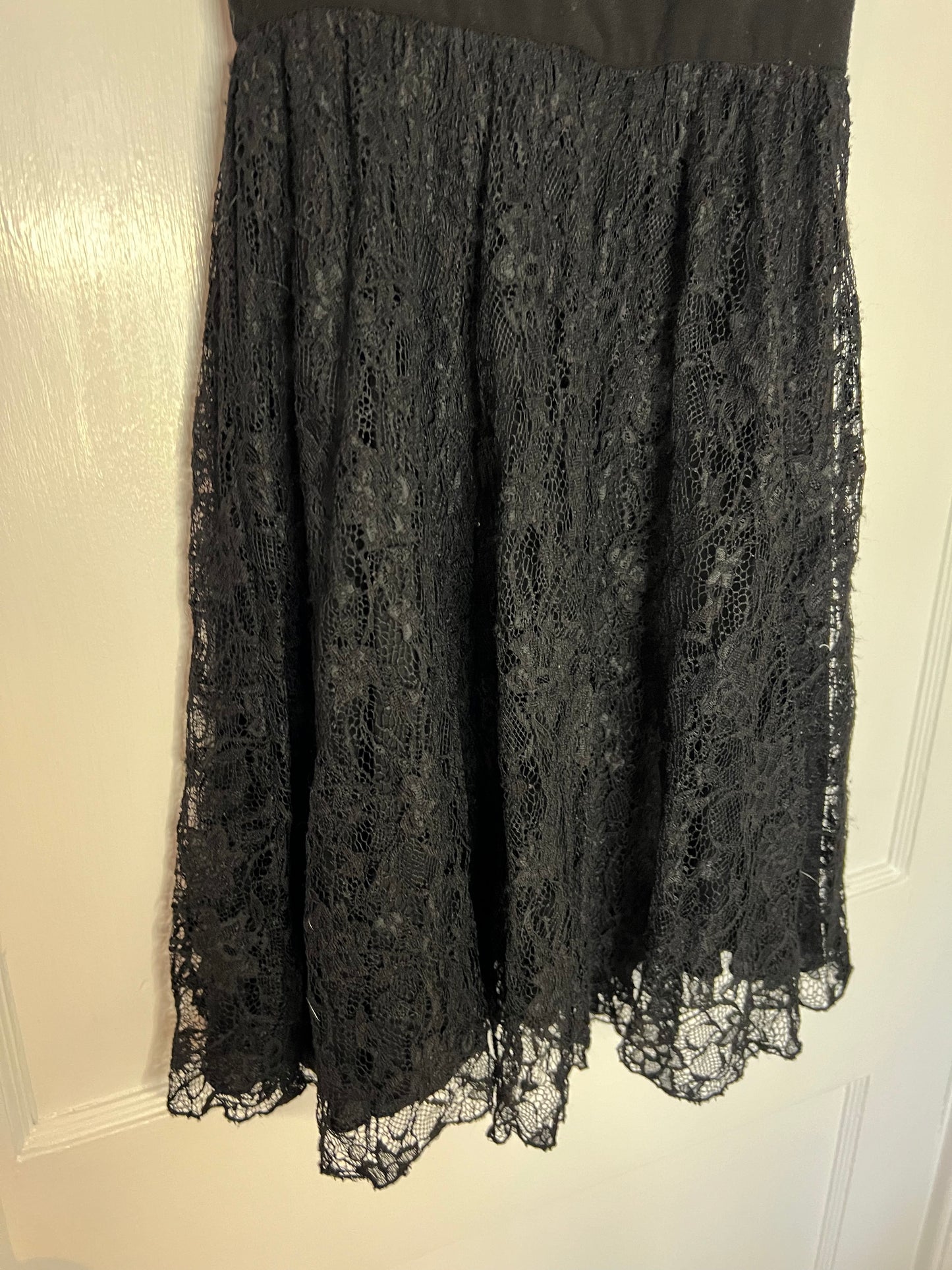Alice and Olivia Black Lace Mini Dress Size XS EUC PPU 45208 or Spring Sale