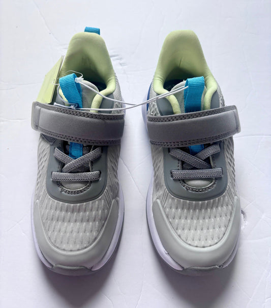 #43 All in Motion Sneakers Size 10 NWT