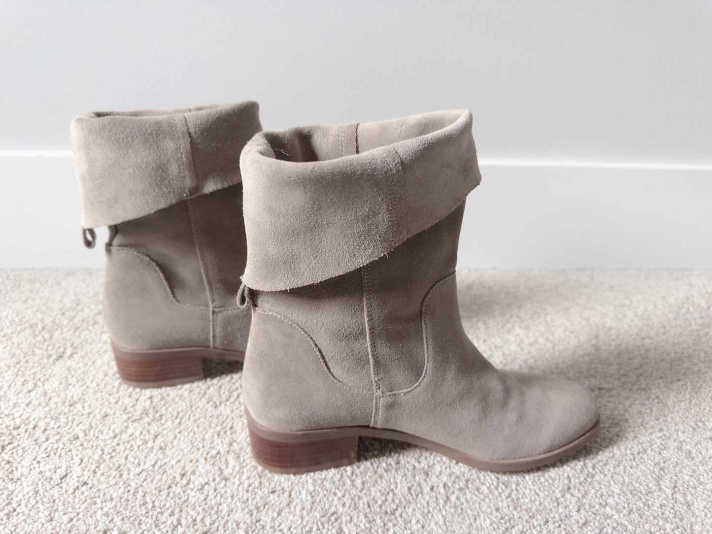 Sole Society 6.5 Gray Suede Boots - Like New