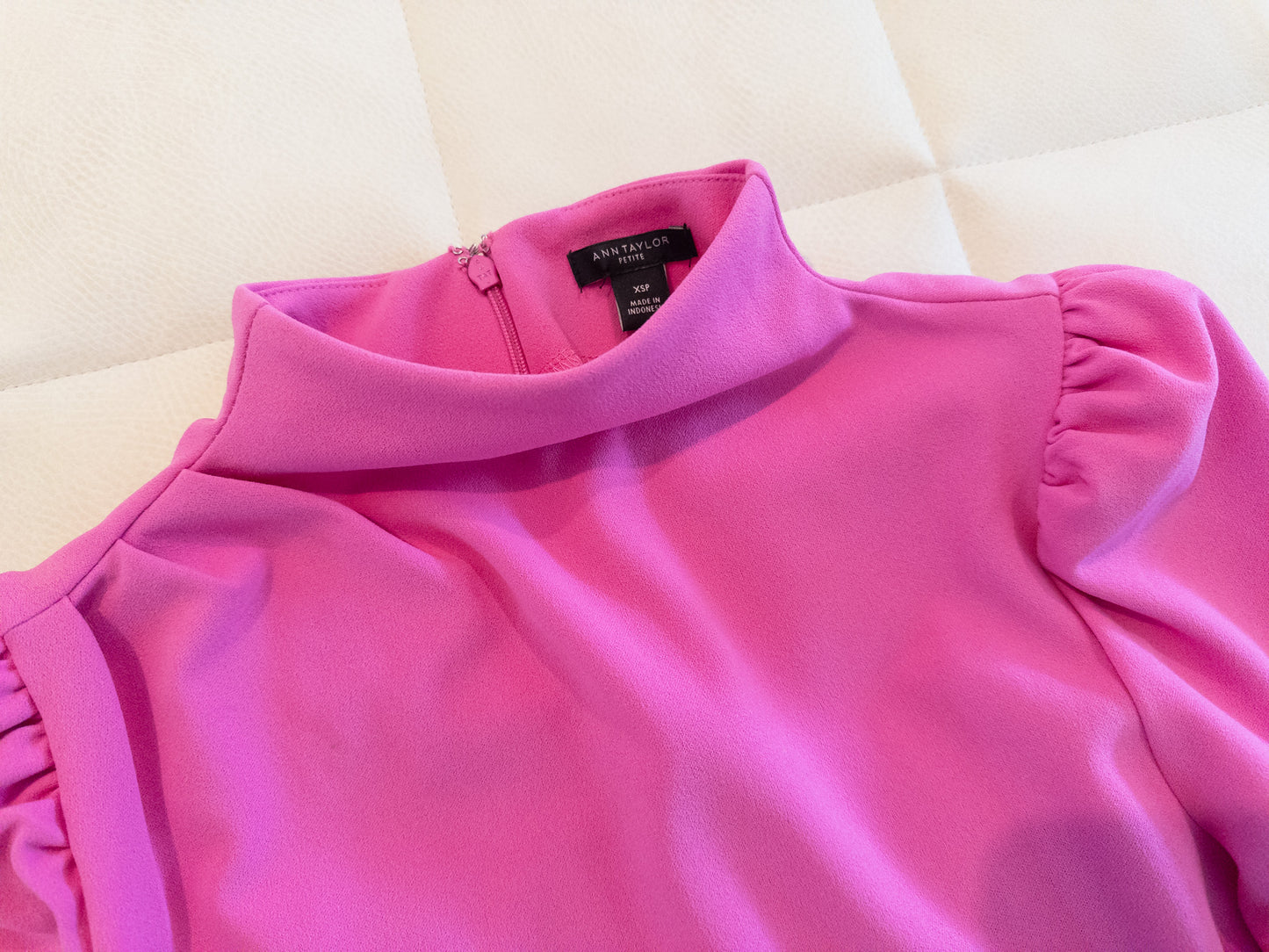 Ann Taylor XSP pink puff sleeve blouse - EUC