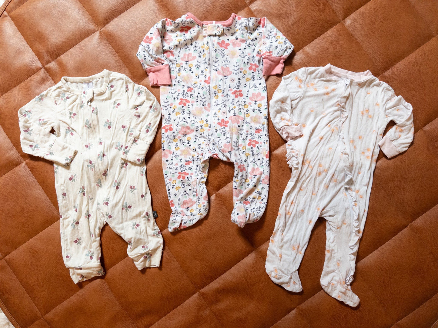 #151 0-3m baby girl floral sleepers bundle - VGUC