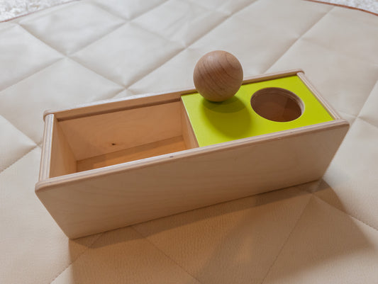 #101 Lovevery sliding top box w/ wooden ball - EUC