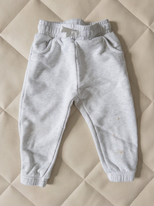 #152 Little Bipsy 2T light gray sweatpants - GUC / play