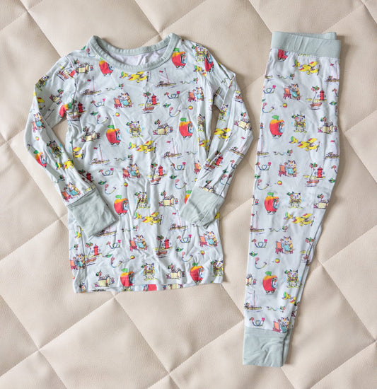 #152 Wildwoven 2T Richard Scarry Busyworld soft pajamas - EUC