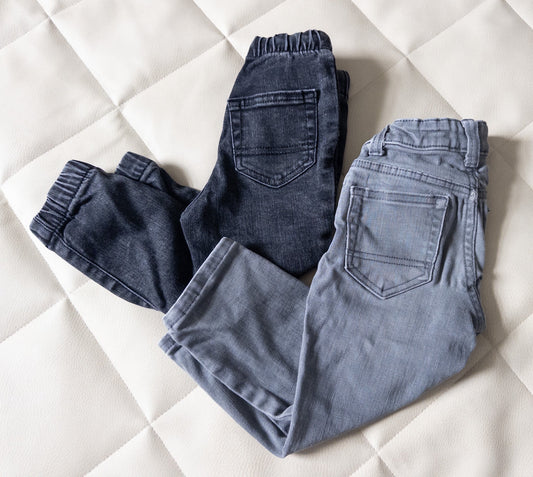 #152 Cat & Jack 2T black / gray jeans bundle - VGUC