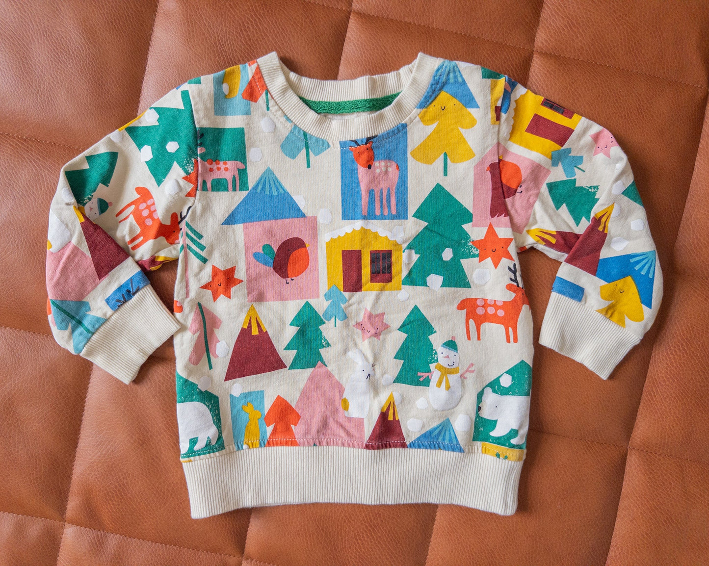 #152 2T winter festive sweatshirt - EUC