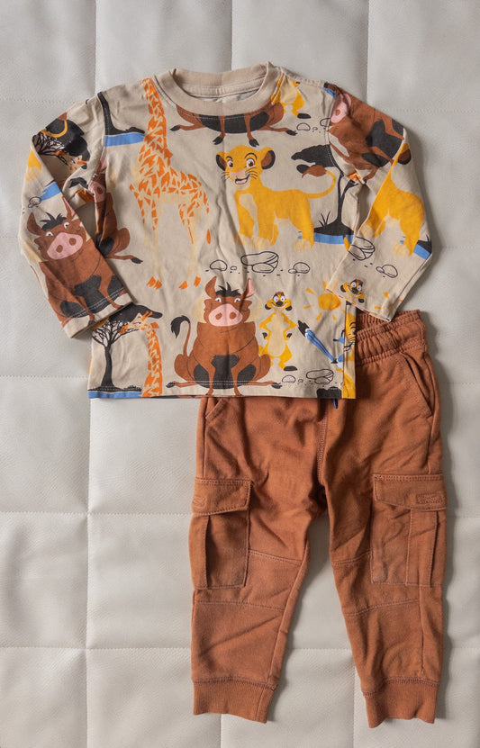 #152 2T Lion King outfit - VGUC