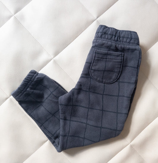 #152 Cat & Jack 3T dark gray / black grid sweatpants - EUC