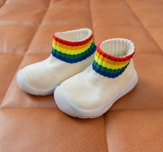 #152 12-18m rainbow ankle sock / bootie shoes - VGUC