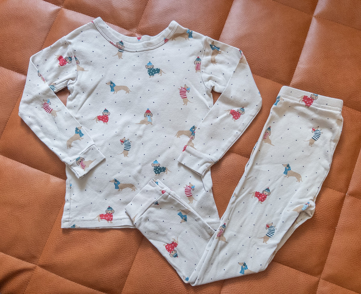 #37 4T GAP Winter Dachshund Pajamas - VGUC