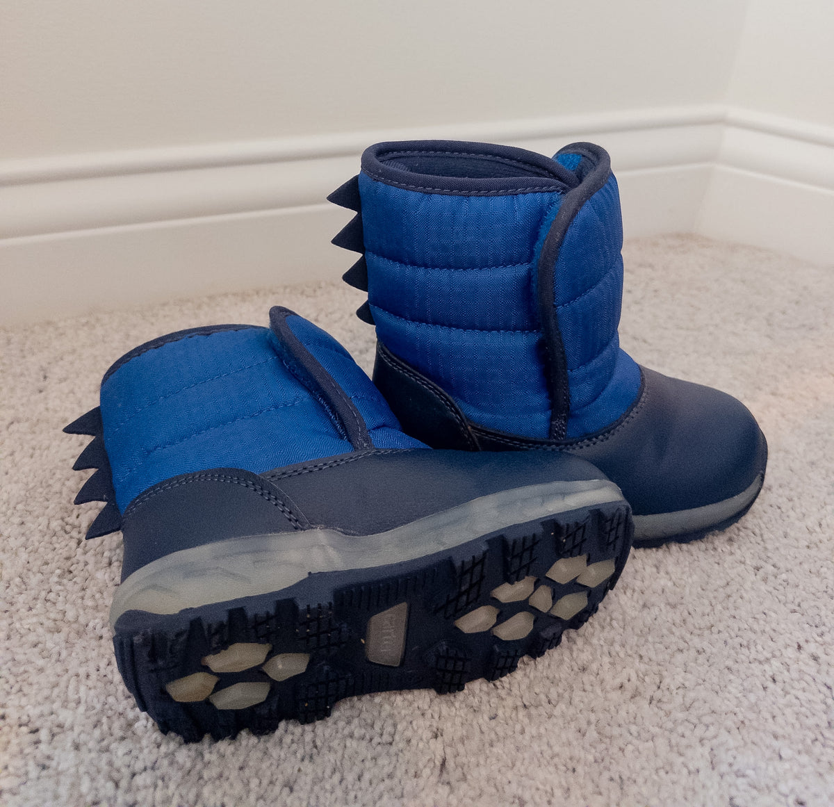 #37 10c Winter Snow Boots, light-up with spikes! - EUC