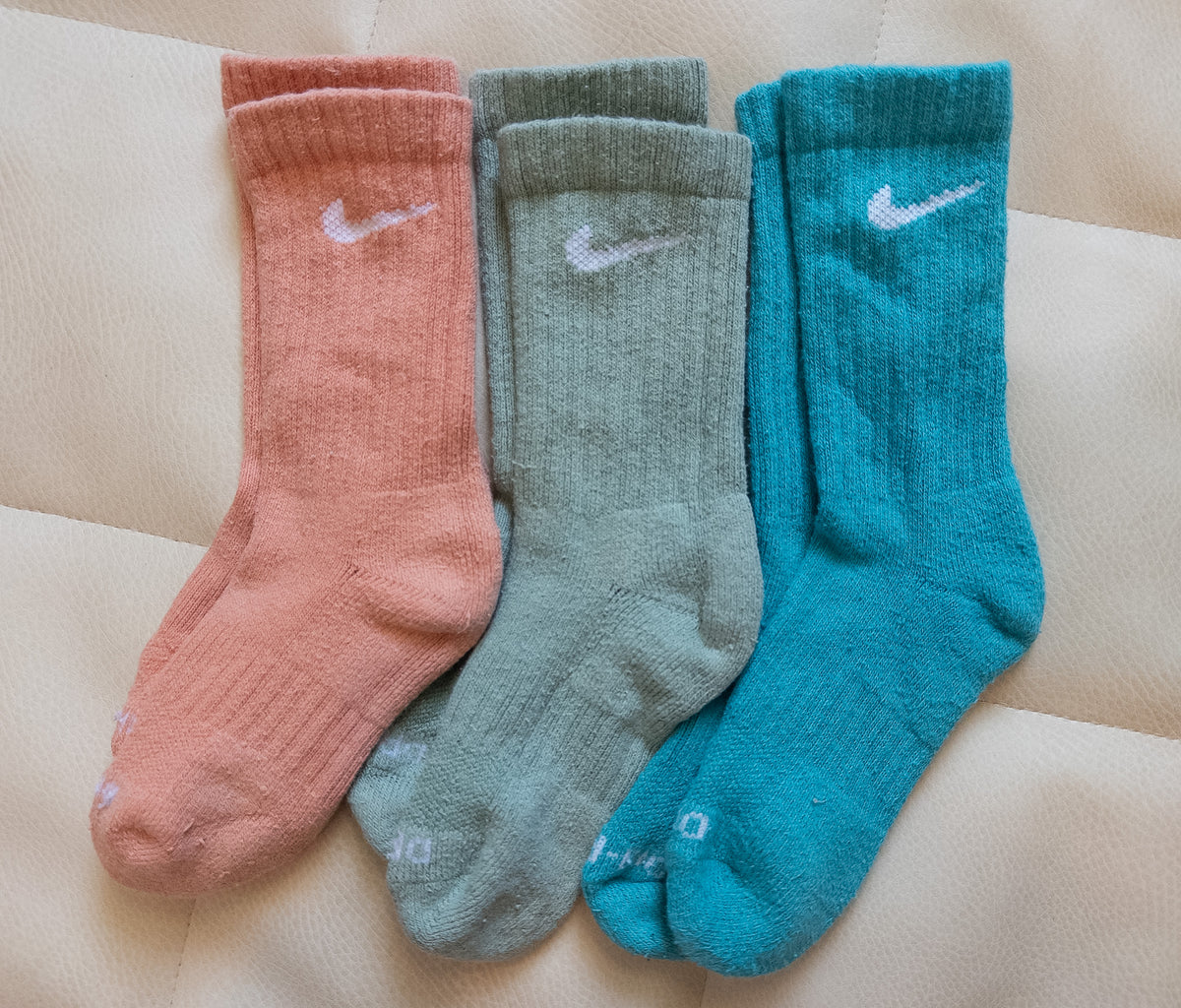 #37 Toddler Boys 7-10c Nike Colored Socks - GUC