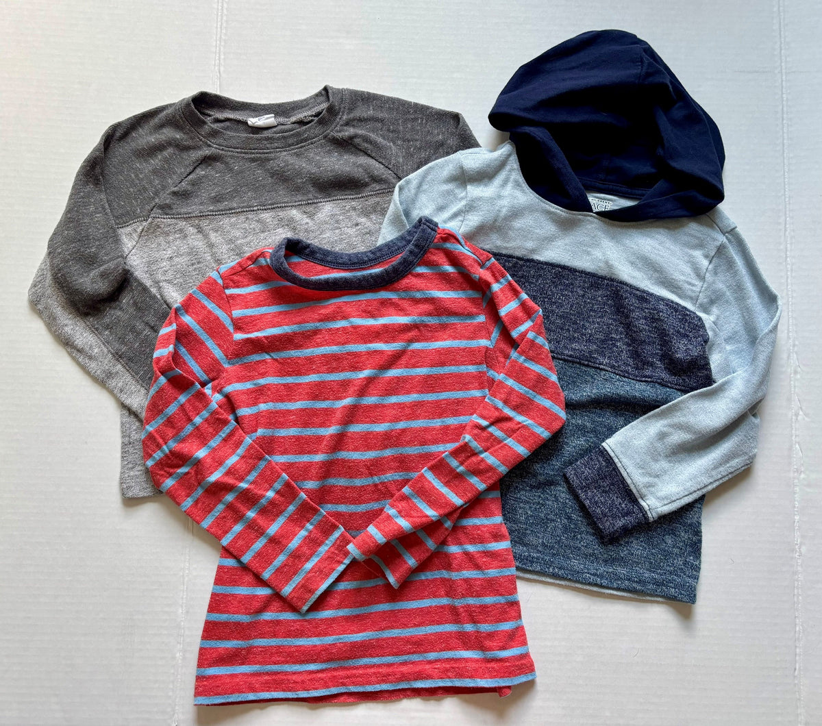 #154 Assorted Brands Long Sleeve Bundle Boys 4 EUC