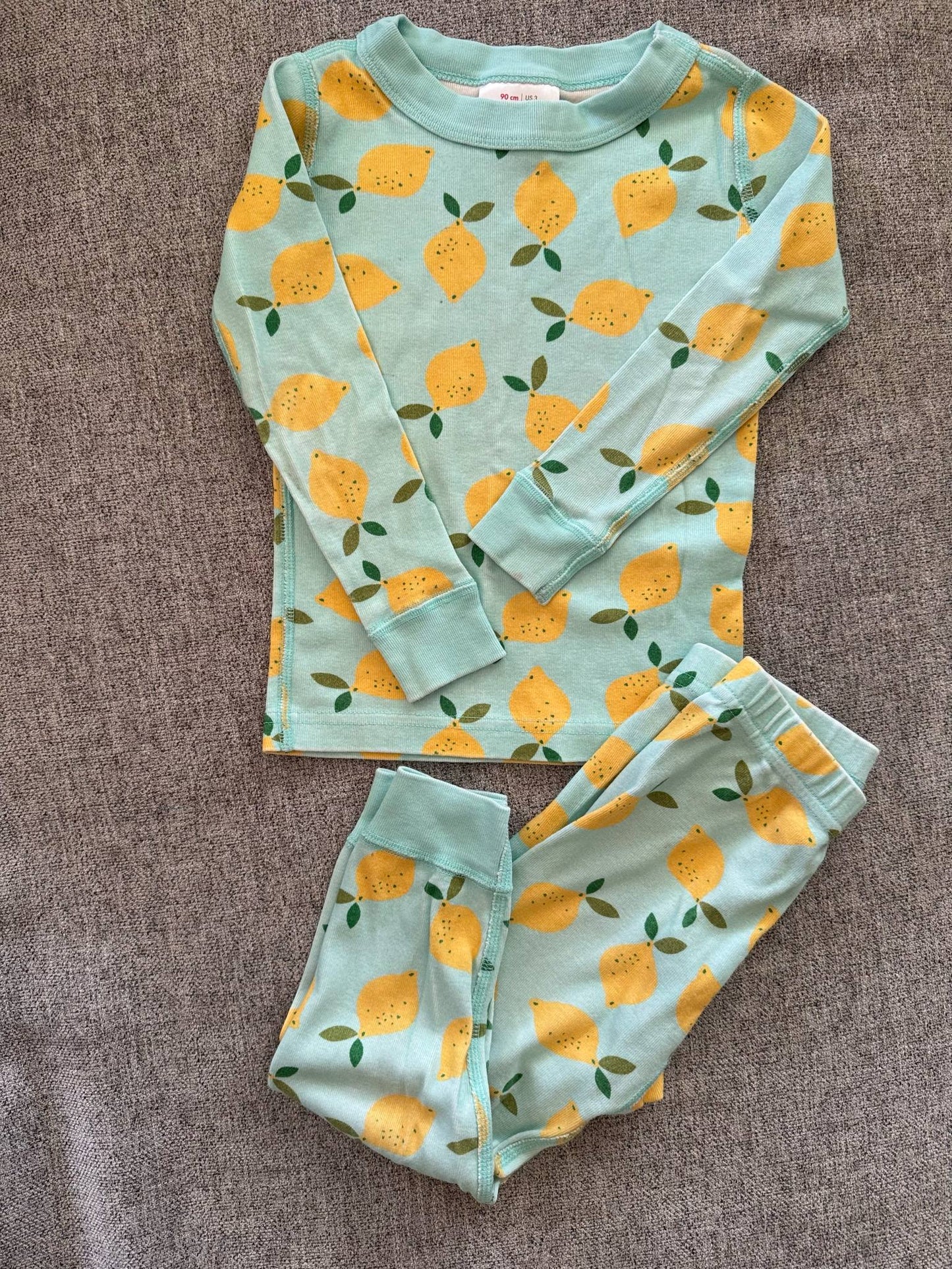 REDUCED # 92 Girls 3 t Hanna andersson lemon pajama set 2 piece