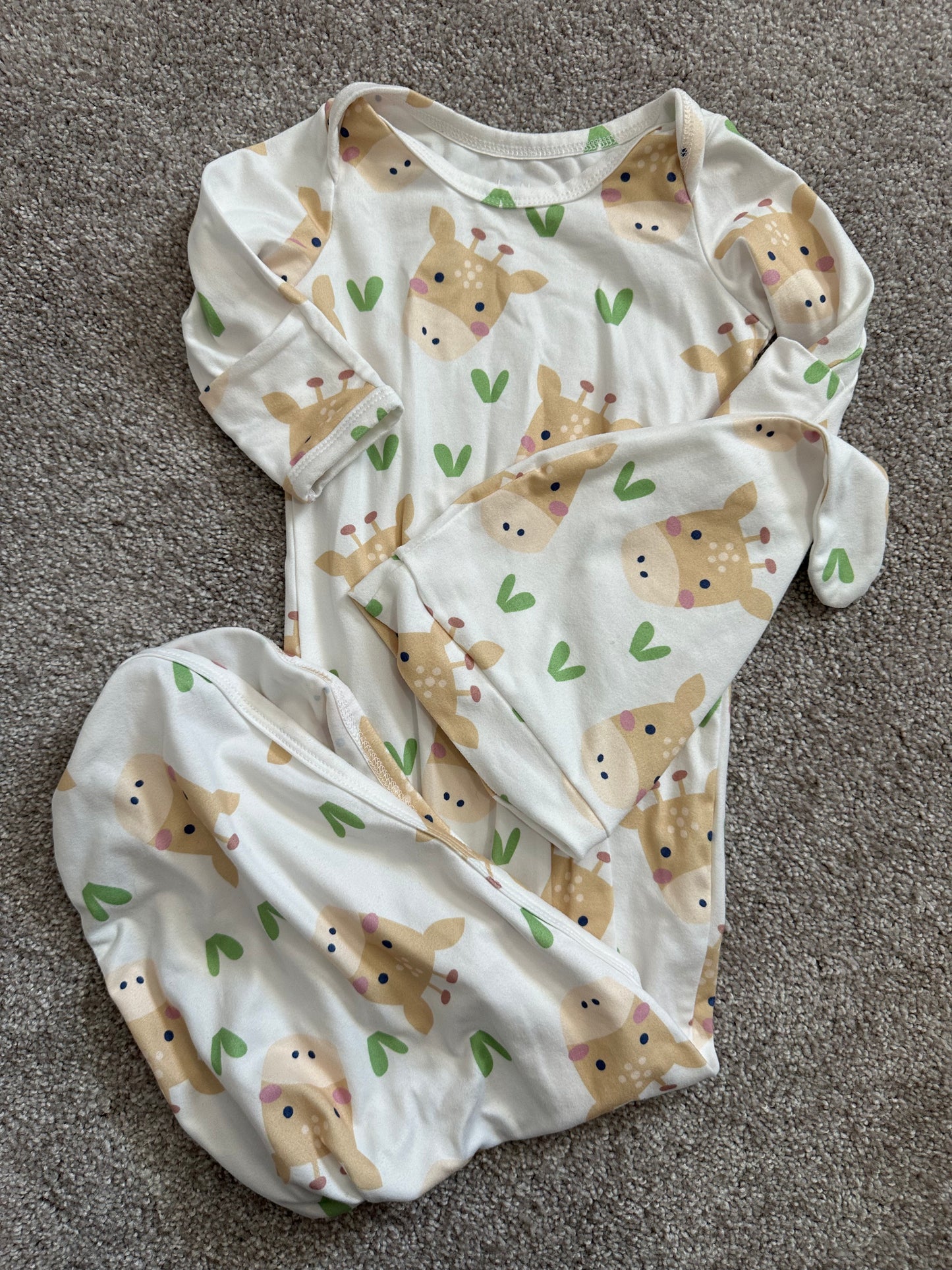 Baby Noah | giraffe gown & hat | gender neutral | white & tan | 0-3m | PPU Anderson