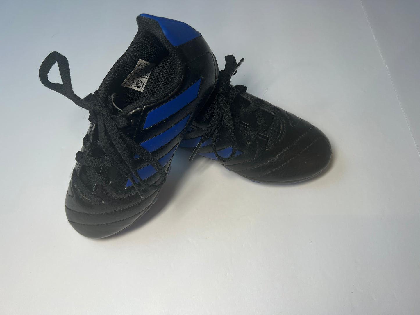 #77B Unisex (Boy/Girl) Kid Shoe Size 11 Adidas Blue and Black Soccer Cleat (2 available)