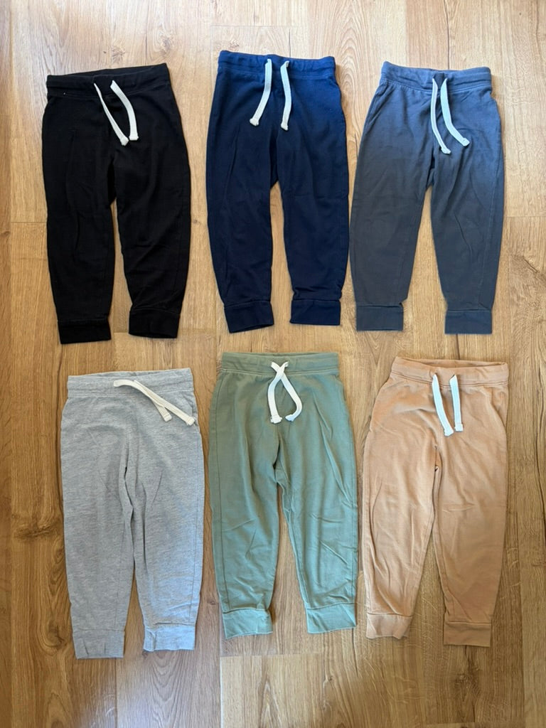 #6 - Old Navy Boys Joggers/Sweatpants (bundle of 6) - 3T