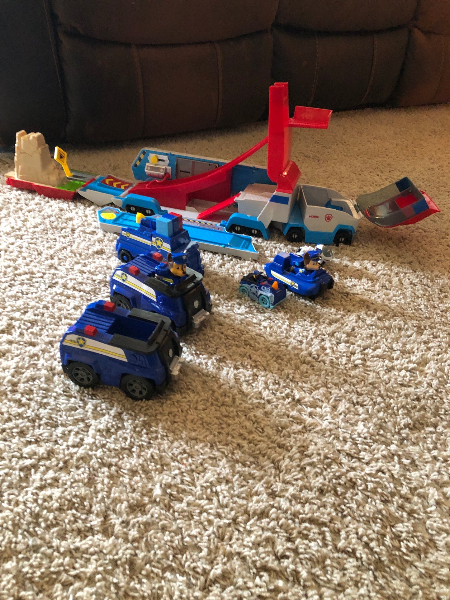 REDUCED PRICE Paw patrol launch and haul patroller toy