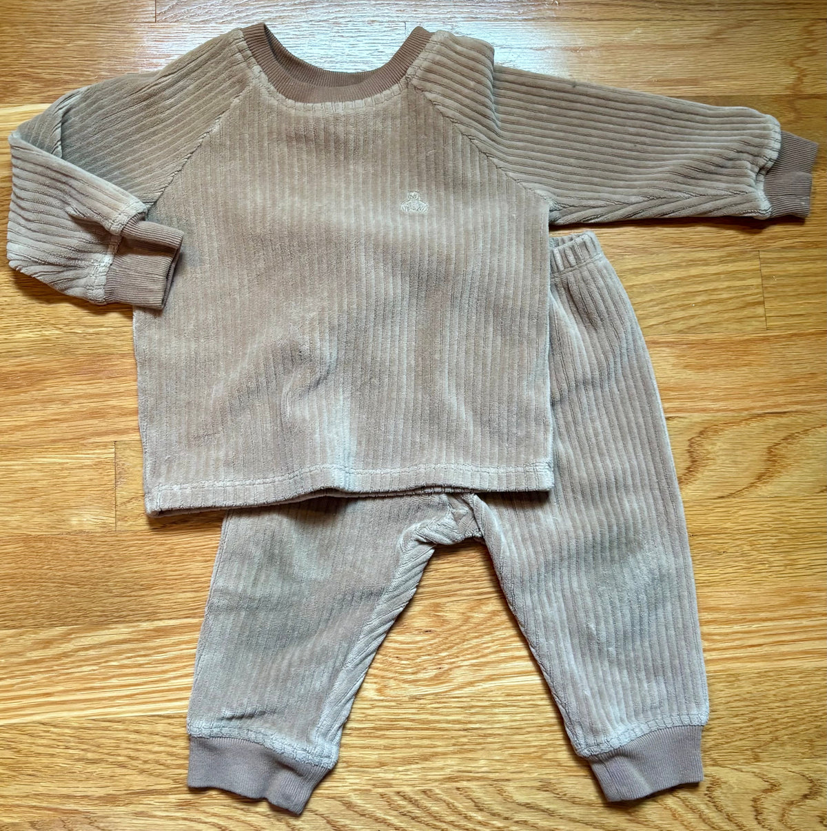 #69 Baby Gap Tan Ribbed Velour Outfit Set 6-12M