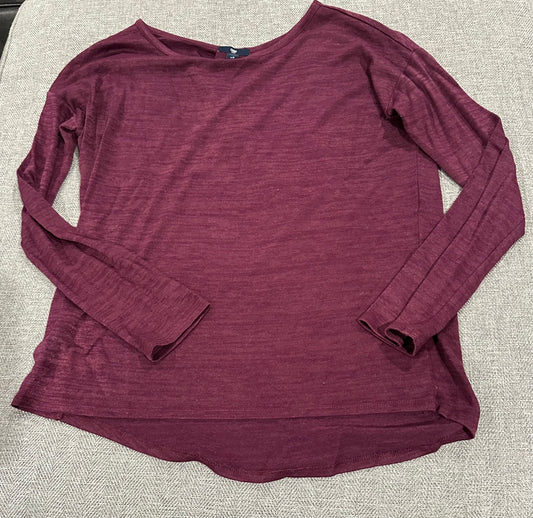 #75B Women’s M Gap long sleeve shirt