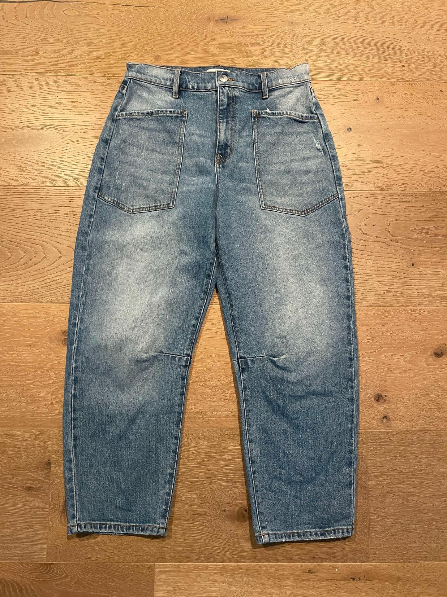 #222 Evereve Women's Size 6 Cora Slight Barrel Jeans (Retailed for $158! Receive SO Many Compliments on These!!! Retailed for $158!)
