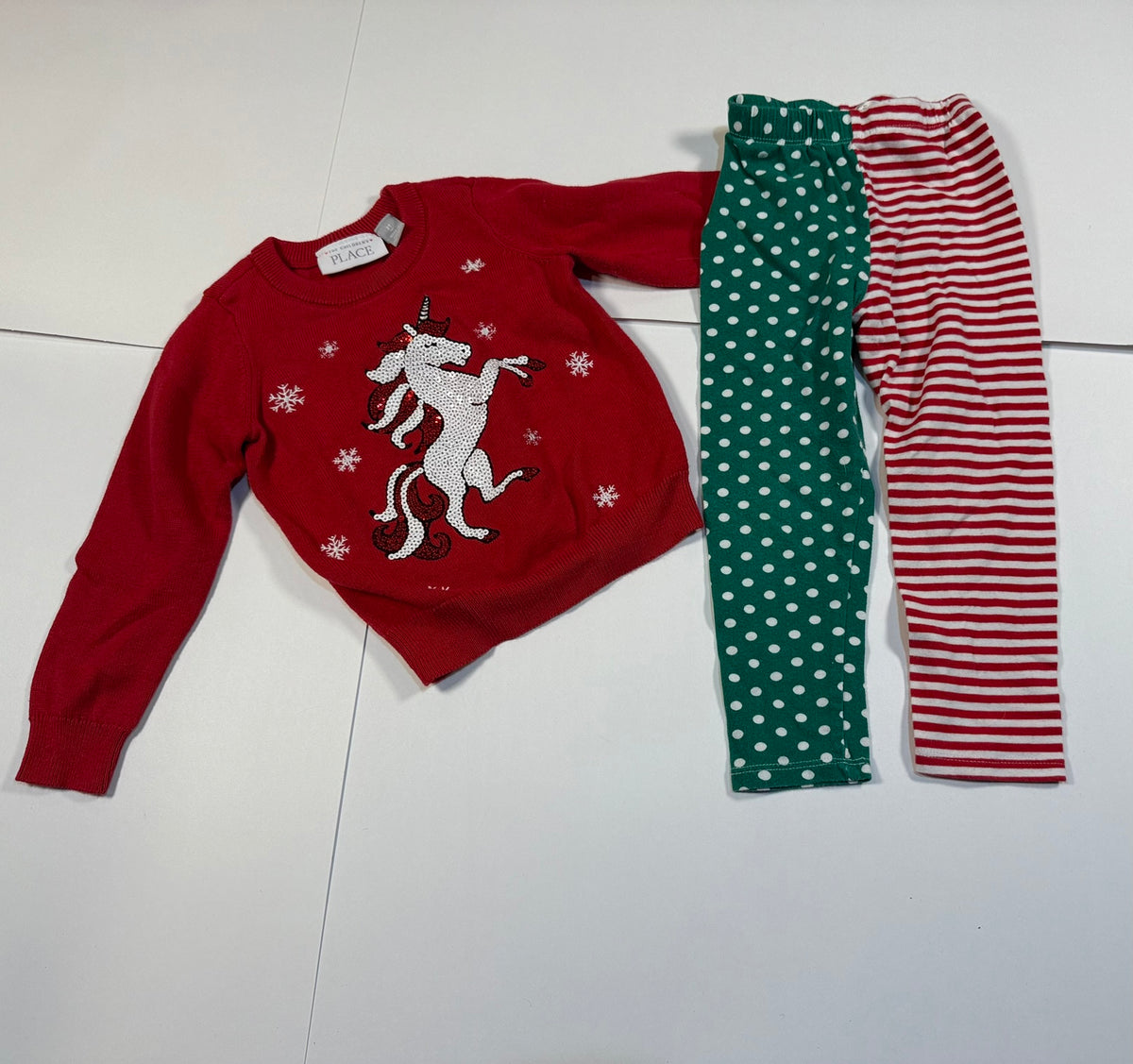 #141 Girls 2T Holiday Bundle Bonnie Jean Leggings and Childrens Place Christmas Sequin Unicorn Sweater