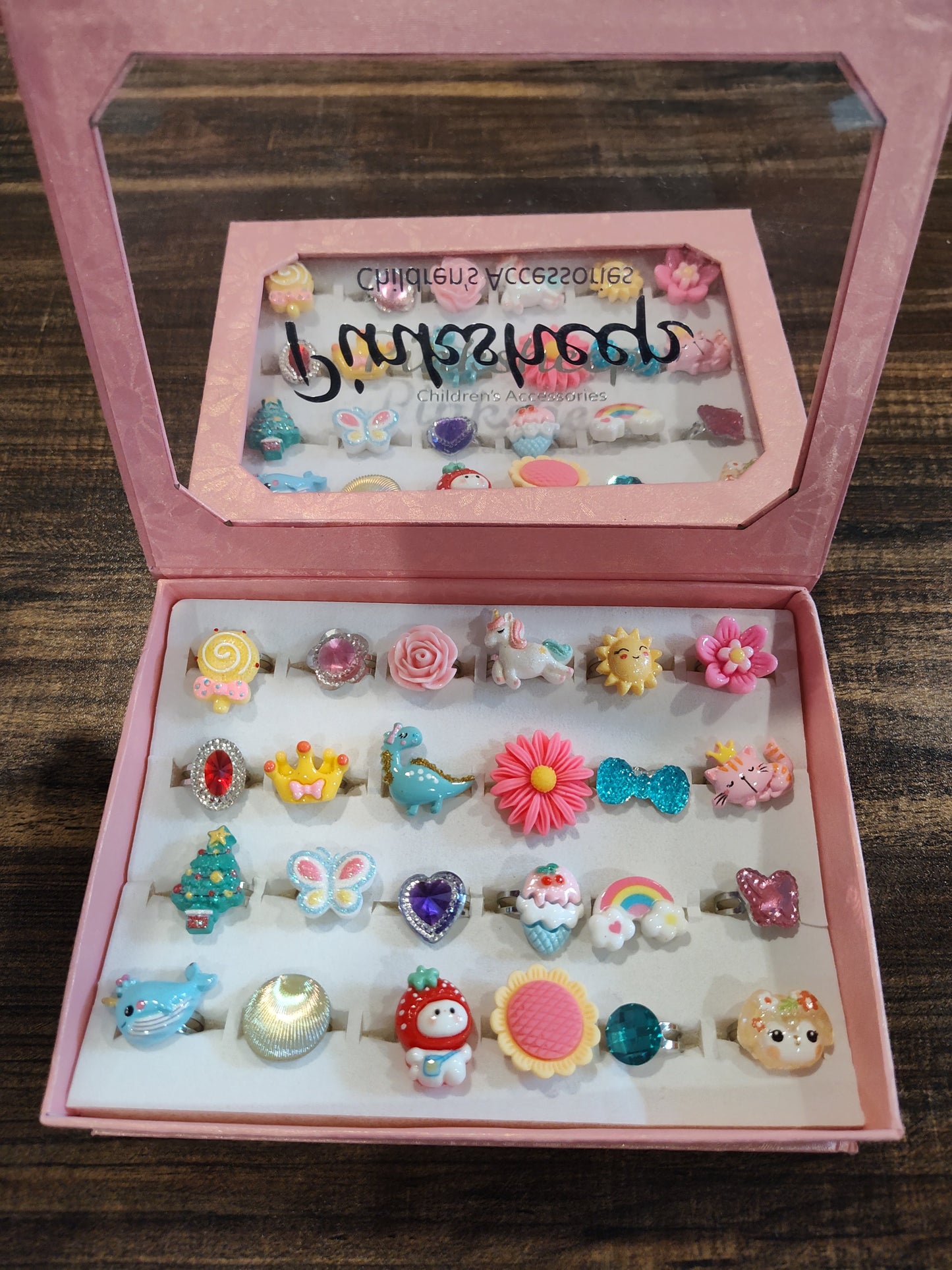 Seller 185:  Girl's Rings x 25 (1 box) New