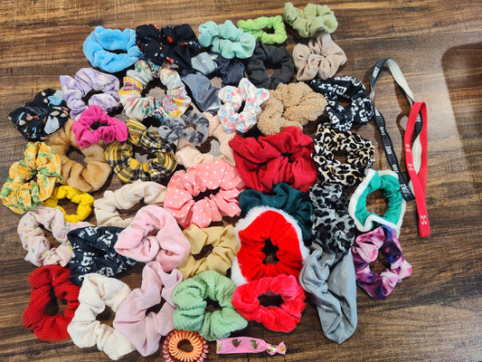 Seller 185:  Large scrunchie lot